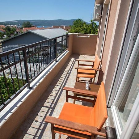 Fort City Apartments Тиват Экстерьер фото