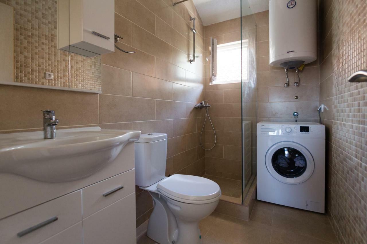 Fort City Apartments Тиват Экстерьер фото