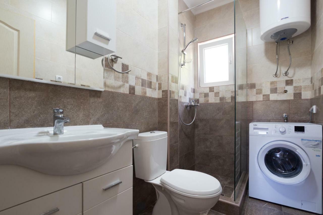 Fort City Apartments Тиват Экстерьер фото