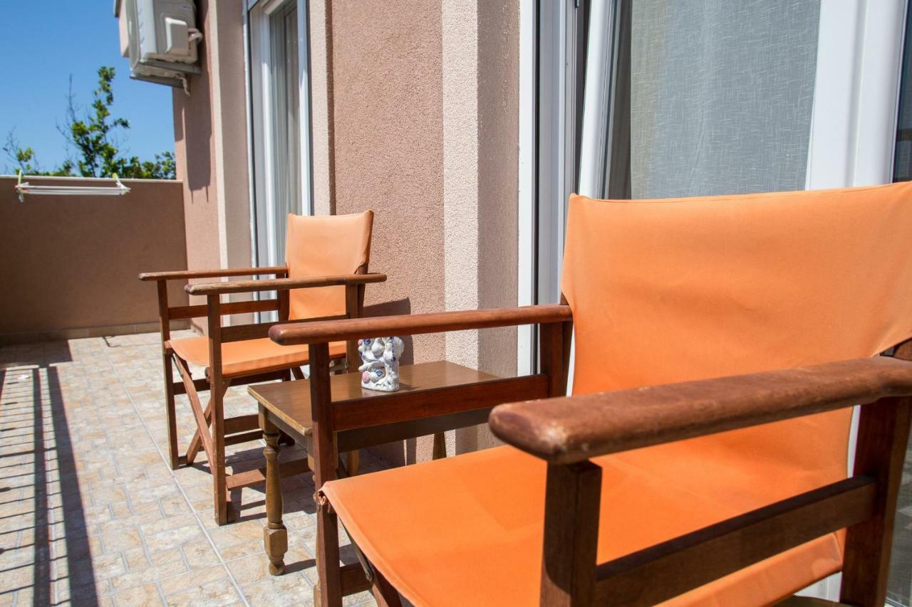 Fort City Apartments Тиват Экстерьер фото